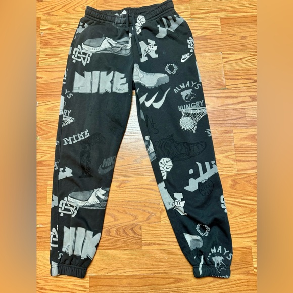 Nike Sportswear Club Fleece Men's Printed Joggers- Medium - EUC - Picture 2 of 11